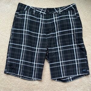 ✨O’Neill Men’s Black Plaid Flat Front Chino Shorts - Sz 36 - EUC - Poly/Viscose